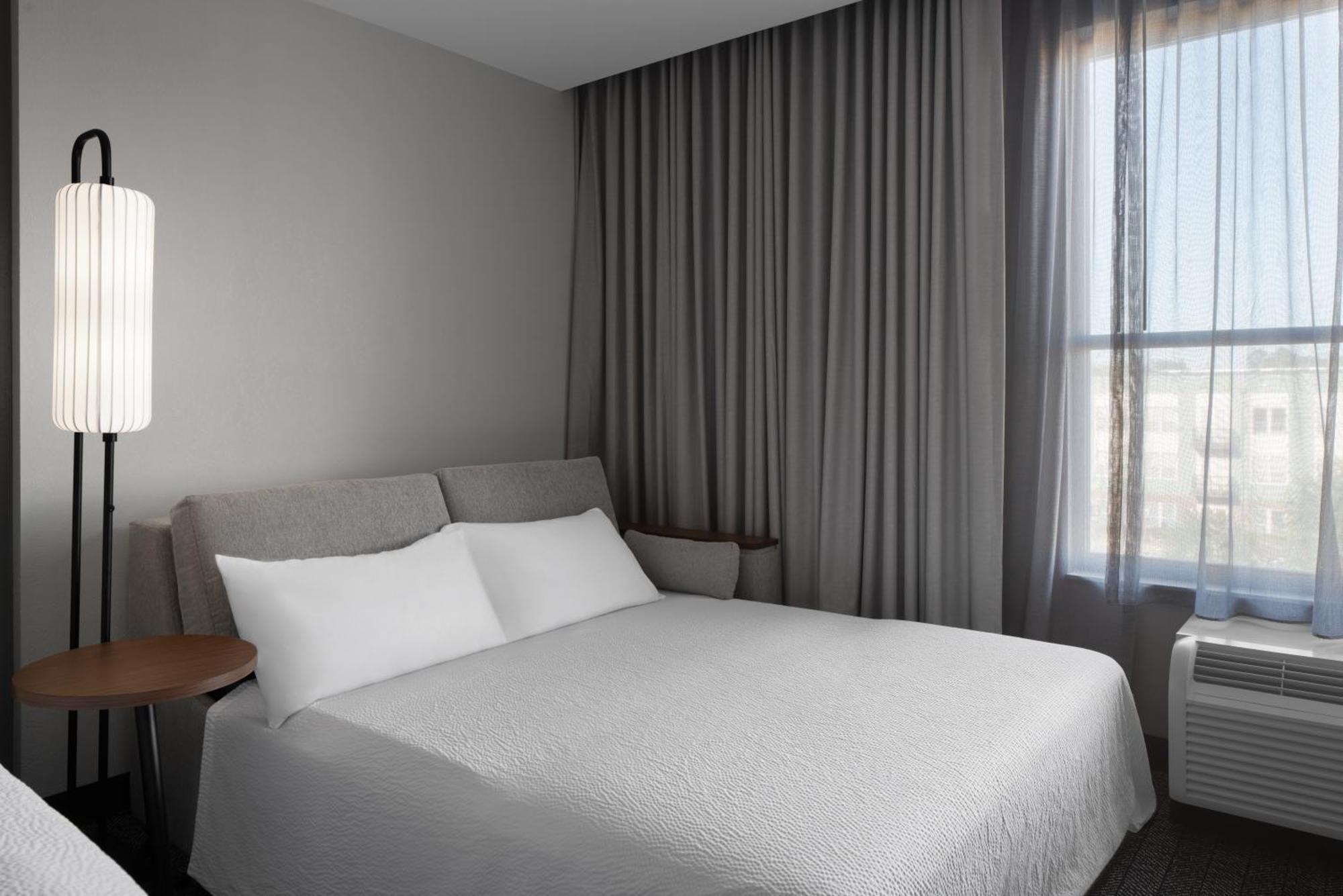 คอร์ตยาร์ด ชาร์ลสตัน ซัมเมอร์วิลล์ Hotel ภายนอก รูปภาพ