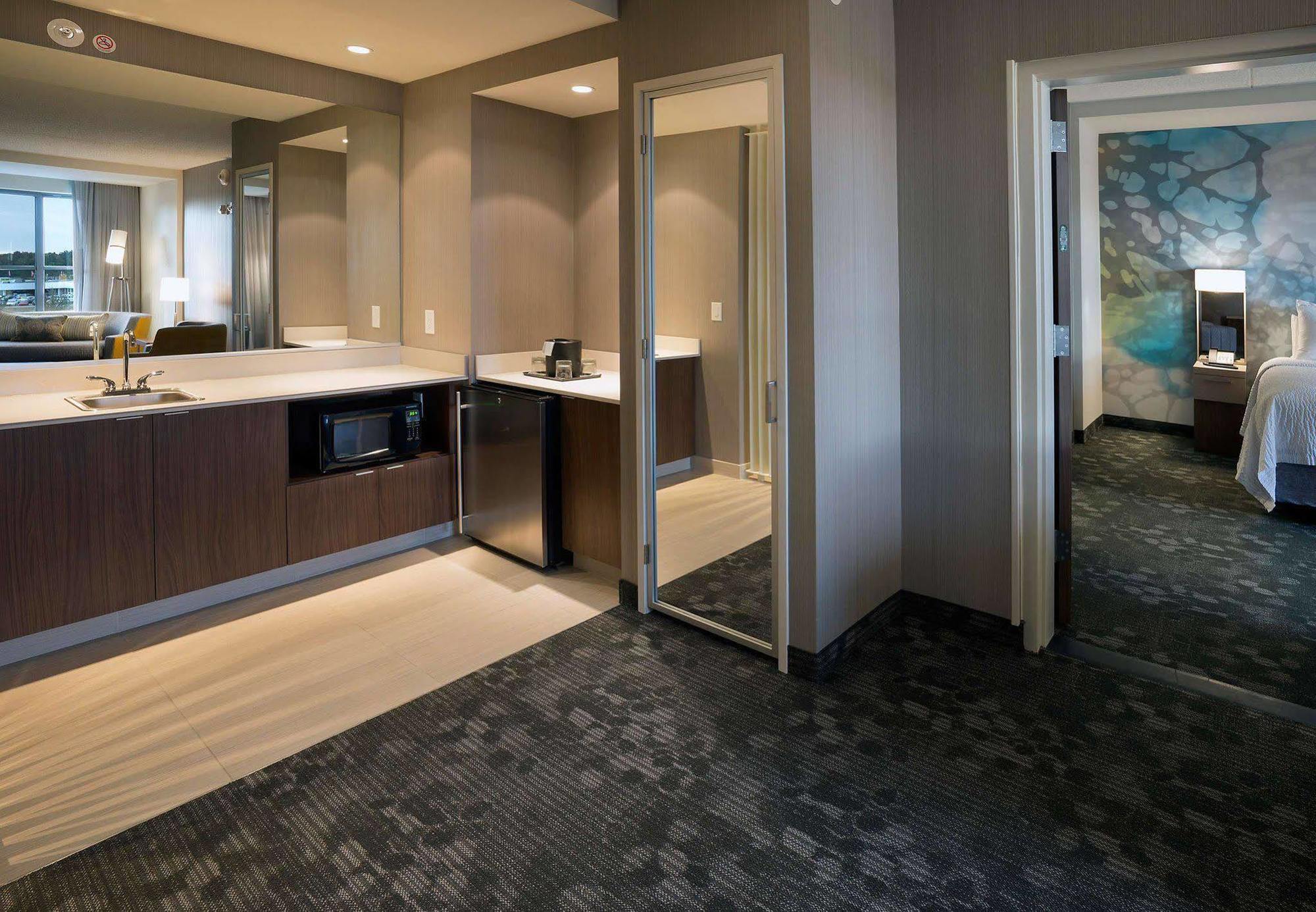 คอร์ตยาร์ด ชาร์ลสตัน ซัมเมอร์วิลล์ Hotel ภายนอก รูปภาพ